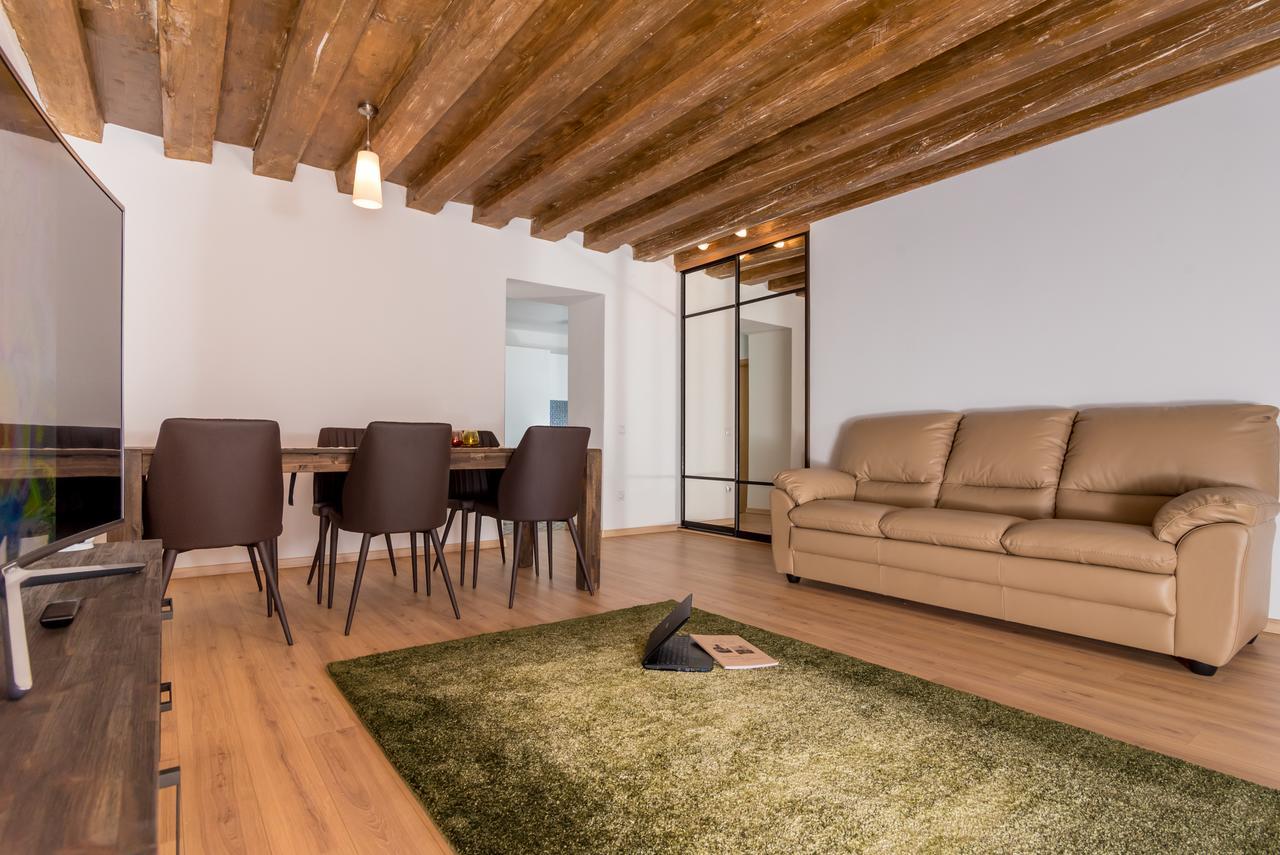 Casa Nicolae Luxury Suites Sibiu Exterior photo